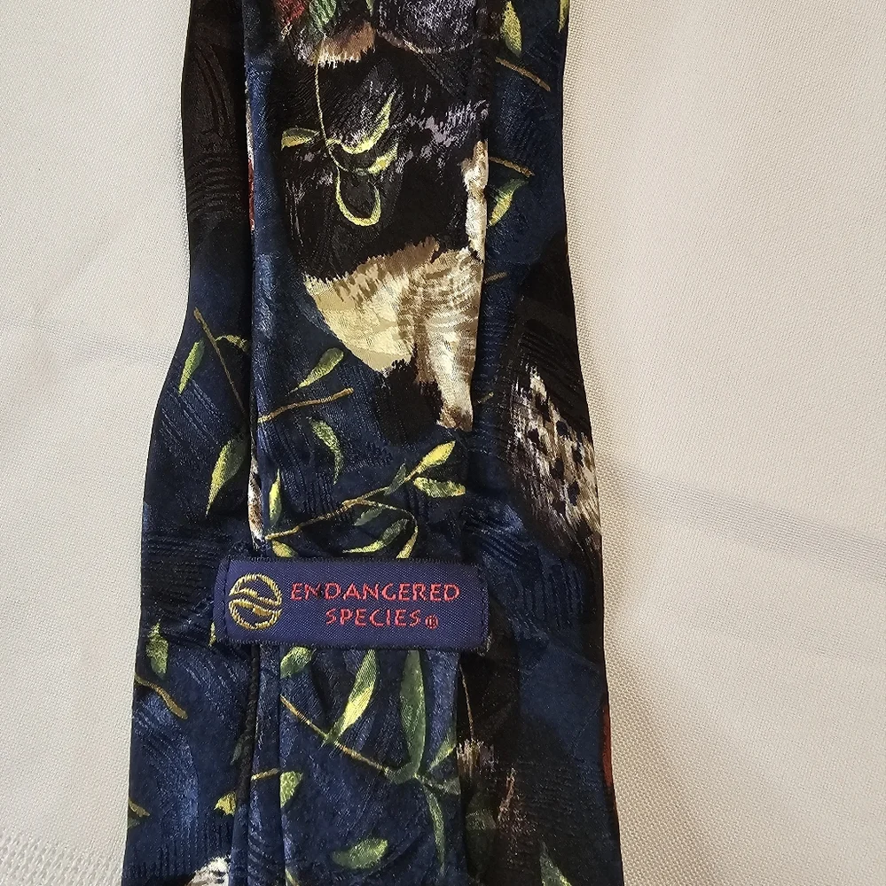 Panda 100% Silk Endangered Species Vintage Collectible Tie